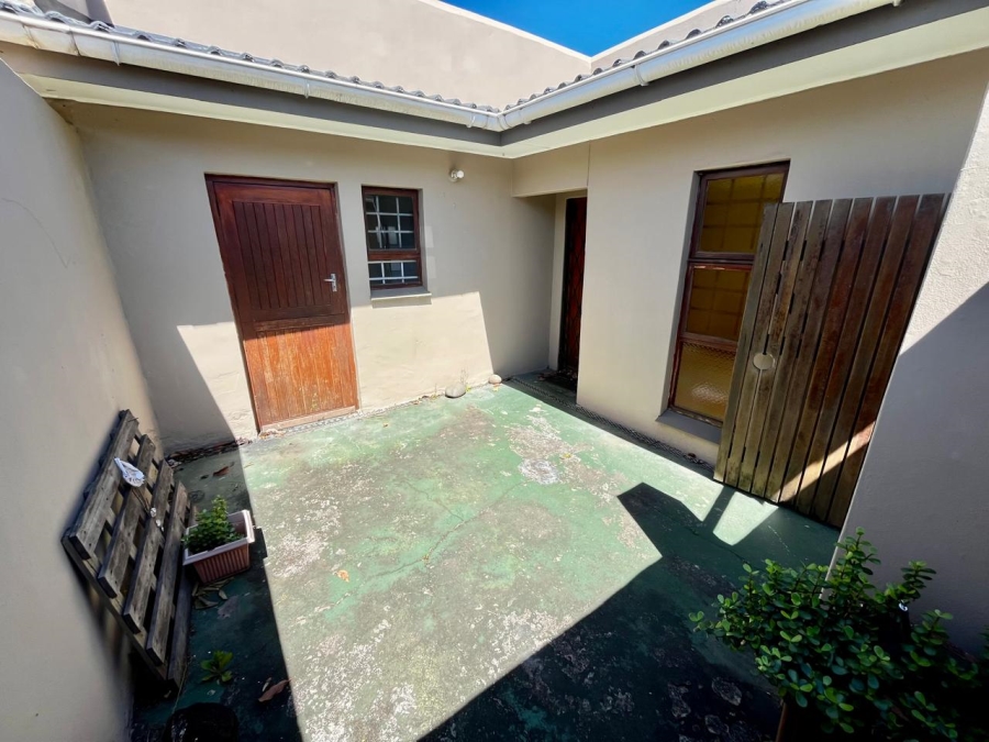 3 Bedroom Property for Sale in Abbotsford Eastern Cape